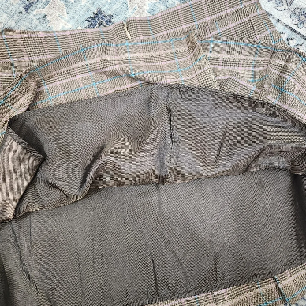 Aritzia Sunday Best Pleated Skirt - Picture 5 of 7